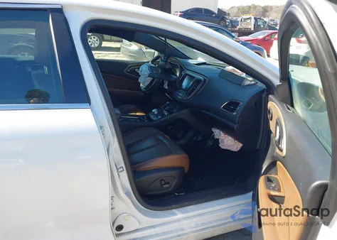 2016 Chrysler 200 C z USA, uszkodzony, nr VIN 1C3CCCCG6GN162490